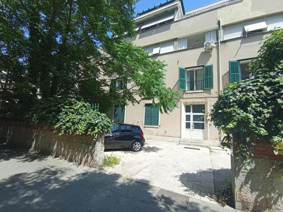 Apartment Nina , Bacvice Beach Split Extérieur photo