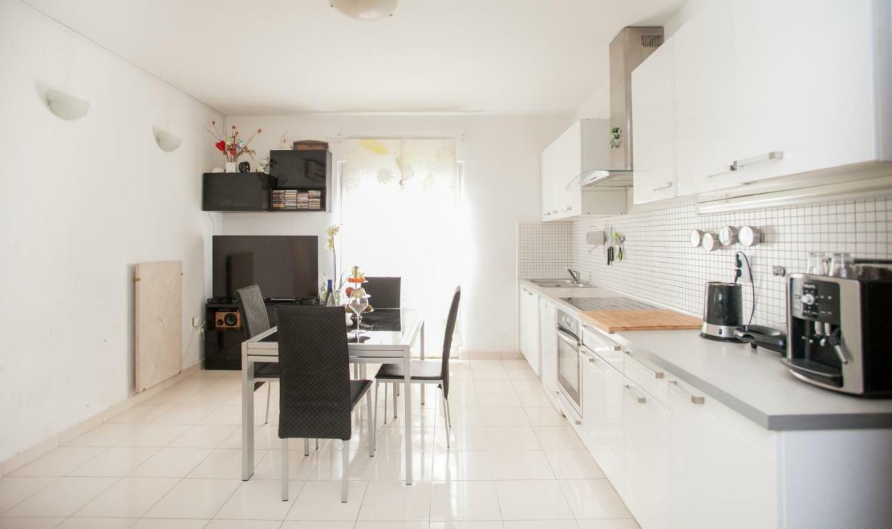 Apartment Nina , Bacvice Beach Split Extérieur photo