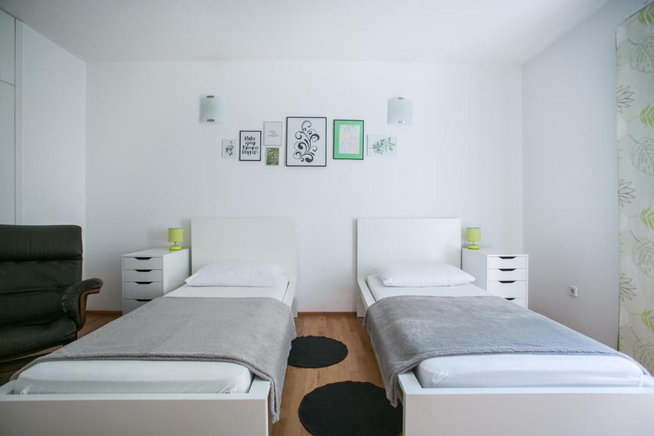 Apartment Nina , Bacvice Beach Split Extérieur photo