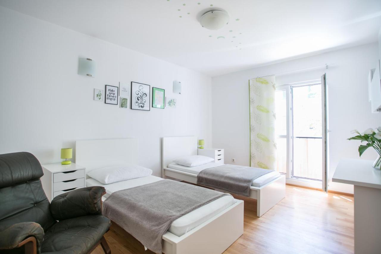 Apartment Nina , Bacvice Beach Split Extérieur photo